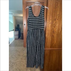 Waffle texture jumpsuit from Target. Only worn once. Has pockets!!!!